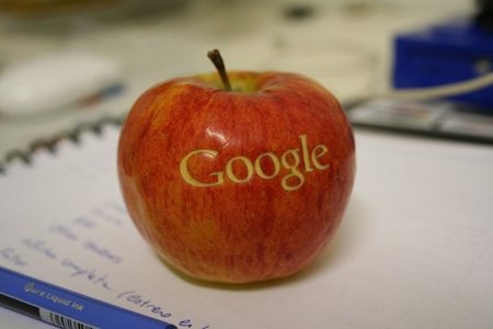 Google llama a defender la red pero apoya la Ley Sinde