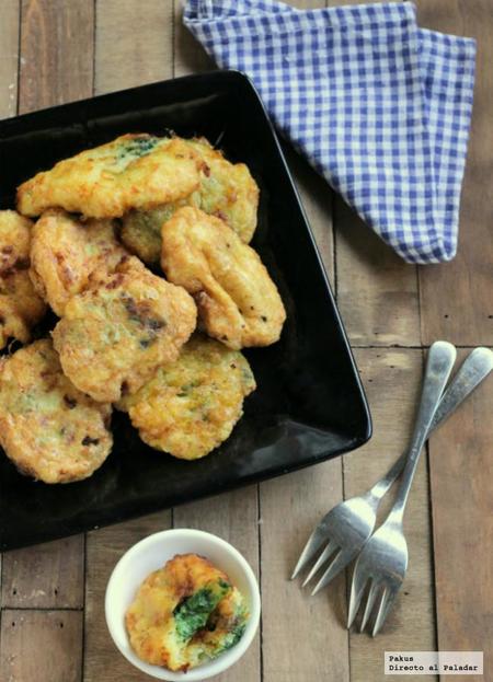 Buñuelos de puré de patata rellenos de espinacas. Receta de guarnición