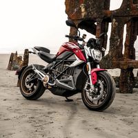 110 CV, 190 Nm y hasta 320 km de autonomía para la Zero SR/F, la nueva referencia entre las motos eléctricas