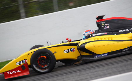 Kevin Magnussen obtiene el mejor tiempo de las pruebas de la Fórmula Renault 3.5 en Barcelona