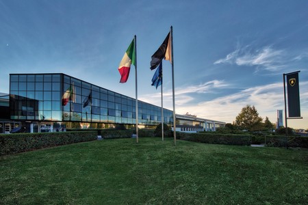Ferrari Y Lamborghini Cierran Sus Fabricas 1