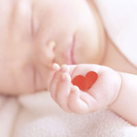 Nace un bebé cuya madre muerta fue mantenida artificialmente viva para hacerlo posible