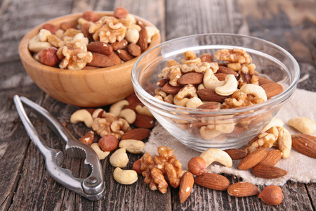 Cuatro buenas razones para consumir frutos secos si quieres perder peso