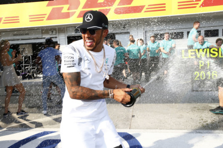 La "peineta" de Hamilton en el GP de Hungría de F1
