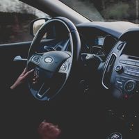 La pandemia cambiará la forma en la que nos movemos y el coche se impondrá al transporte público, según el RACE