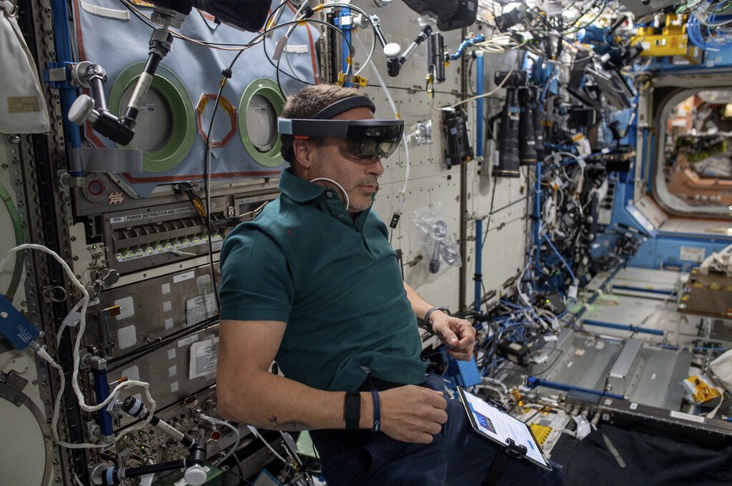 Unos multimillonarios pagaron una fortuna por ir a la ISS. Ahora se quejan de que tuvieron que trabajar mucho