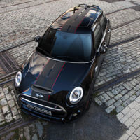 Mini Coopers S Carbon Edition, once you go black, you never go back