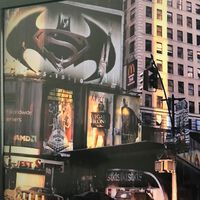 Si le pones pausa a Soy Leyenda en este minuto exacto podrás ver que Will Smith adelantó la peor película de DC Comics: se hizo canon de golpe