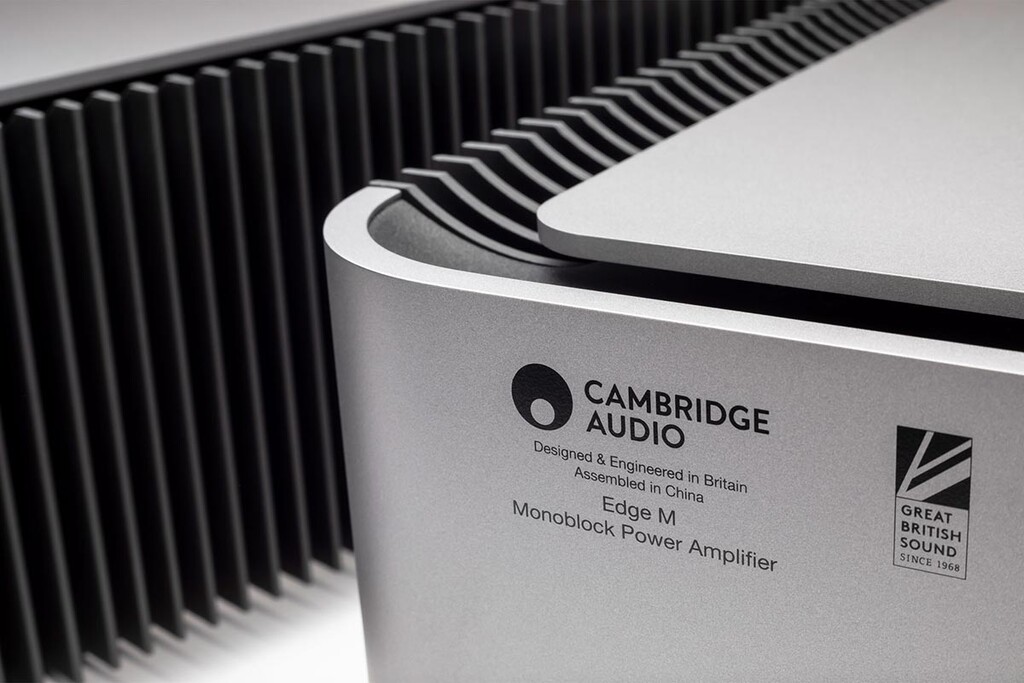 Cambridge Audio presenta su nuevo amplificador de potencia Edge M con los canales derecho e izquierdo separados