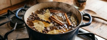 Para qué sirve hervir hojas de laurel con clavos de olor y ramas de canela
