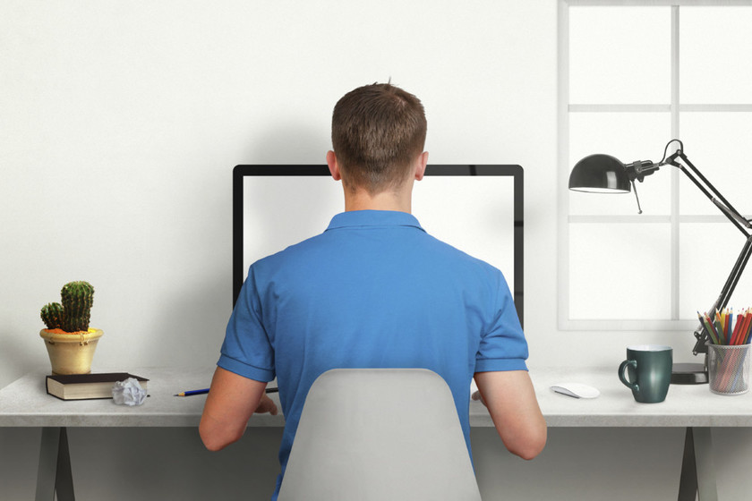 Los artículos que necesitas leer si trabajas sentado ocho horas diaras