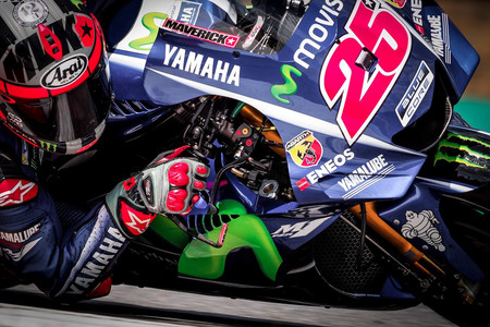 Viñales y Rossi prueban un nuevo carenado en Brno bajo las acusaciones de copia por parte de KTM