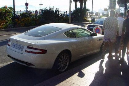 Aston Martin DB9
