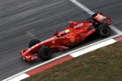 Massa le arrebata la pole a Fernando Alonso