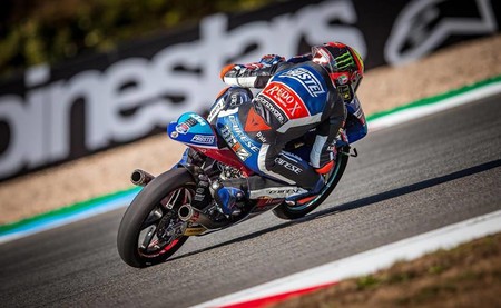 Marco Bezzecchi se lleva la pole de Moto3 en Austria tras un emocionante duelo con Jorge Martín