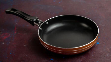 ¿Son realmente tóxicas las sartenes de teflón? Esto dice un experto en alimentos