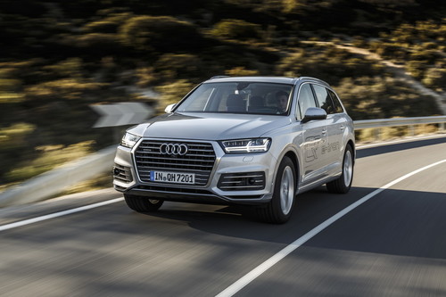 SUV, híbrido, enchufable, diésel y 4x4. Probamos el Audi Q7 e-tron