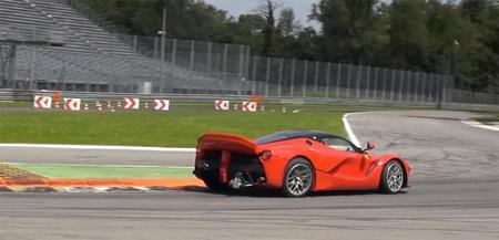 El Ferrari LaFerrari XX corre tanto que se autolesiona