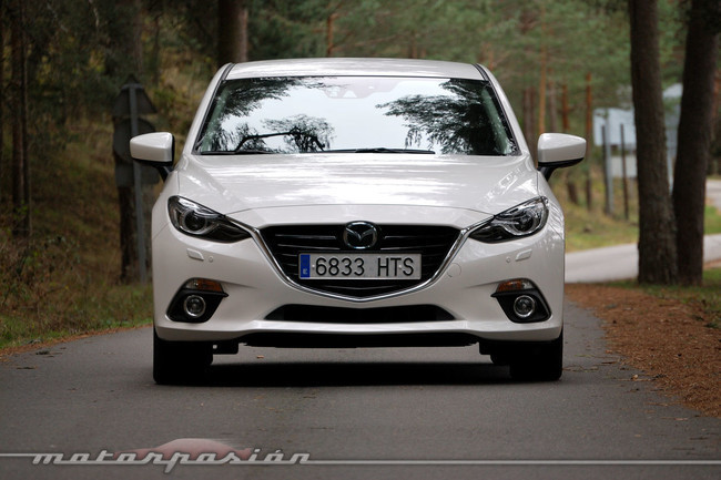 Mazda3 2013 Luxury AT