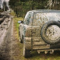 Casi 100 conductores quedaron atrapados en un camino embarrado por seguir las indicaciones de Google Maps