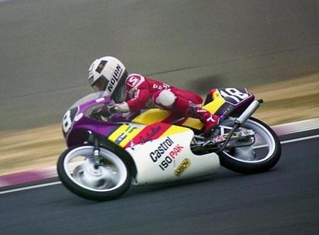 Taru Rinne durante el Gran Premio de Japón de 1990