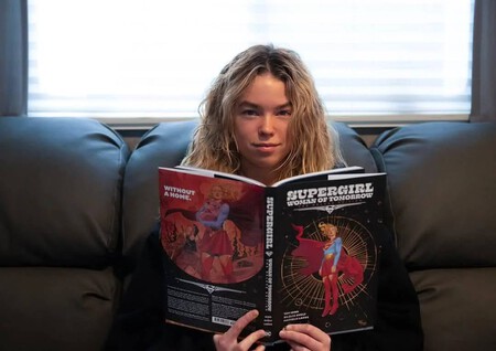 Milly Alcock en el rodaje de 'Supergirl'