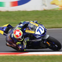 Dominique Aegerter amplía su ventaja ganando en Most y Manu González repite podio en Supersport