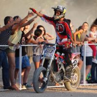 Julián Simón volvió a incendiar Villacañas, ¡espectacular el Sixty Rider Festival!