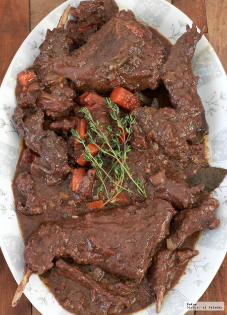 Liebre en salsa de vino: receta de cazador