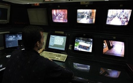 ¿Cómo la geometría ayuda a poner cámaras de vigilancia en un recinto?