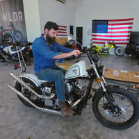 Este youtuber se gastó 7.000 euros en una moto de Amazon. Tardó muy poco en descubrir que había sido una mala idea