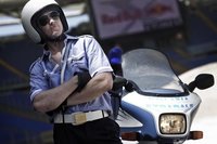 Red Bull X-Fighters de Roma, saltando con una Moto Guzzi de la policía italiana