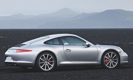 Porsche-911-Carrera-S-2