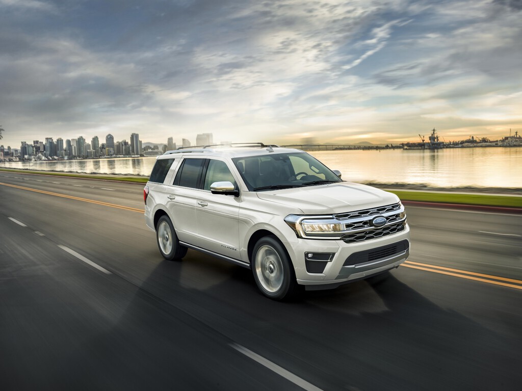Ford lanza alerta para más de 270,000 SUVs por riesgo en el sistema de frenos: Navigator y Expedition, en la mira . Noticias en tiempo real
