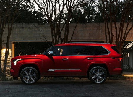 Toyota Sequoia 2023