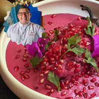 Sergio Camacho, chef de Los Danzantes: “Si quieres una nogada rosa, agrégale betabel; no tomará su sabor, pero sí el color” 