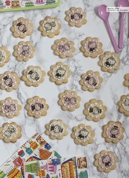 Galletas decoradas con obleas. Receta para un cumpleaños infantil