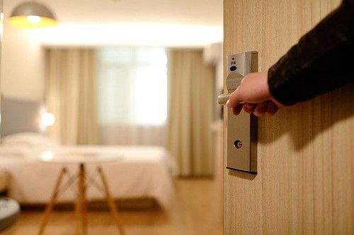 Cuando un programa de televisión 'obliga' a tu jefe que te haga un contrato digno