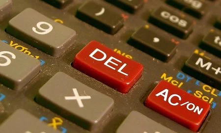 Los descubiertos en cuenta salen muy caros