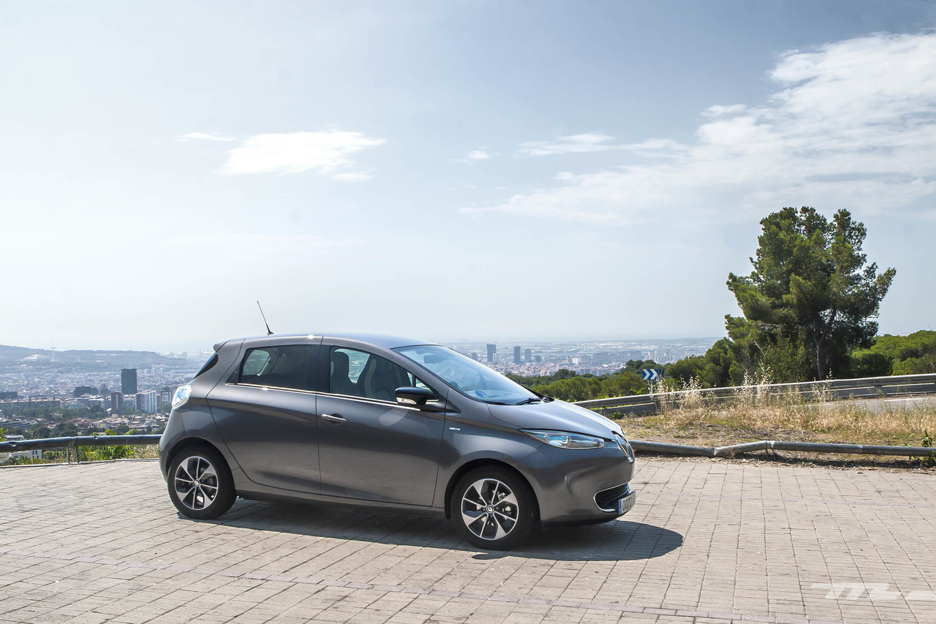 Probamos el Renault ZOE con batería de 41 kWh, el coche eléctrico ideal para la ciudad