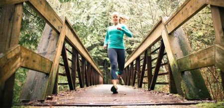 Consejos para mantener una temperatura constante al salir a correr en primavera