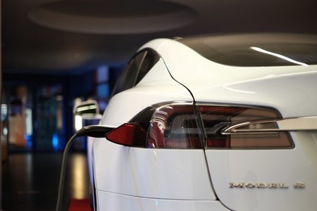 Tesla Motors busca una nueva meta: vender 55.000 coches eléctricos en 2015