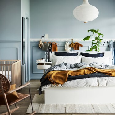 Parece de anticuario, pero es una de las novedades de IKEA: la cómoda con pomos de efecto latón que dice adiós al minimalismo