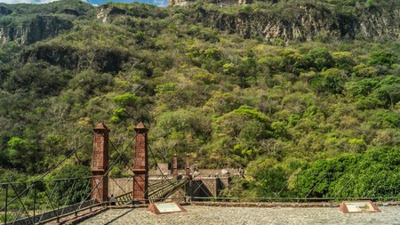 Si Estas Cerca De Guadalajara Lanzate A La Barranca De Huentitan Y Recorre Este Puente Colgante Con Una Vista Espectacular Te Decimos Que Hacer Y Como Llegar 2