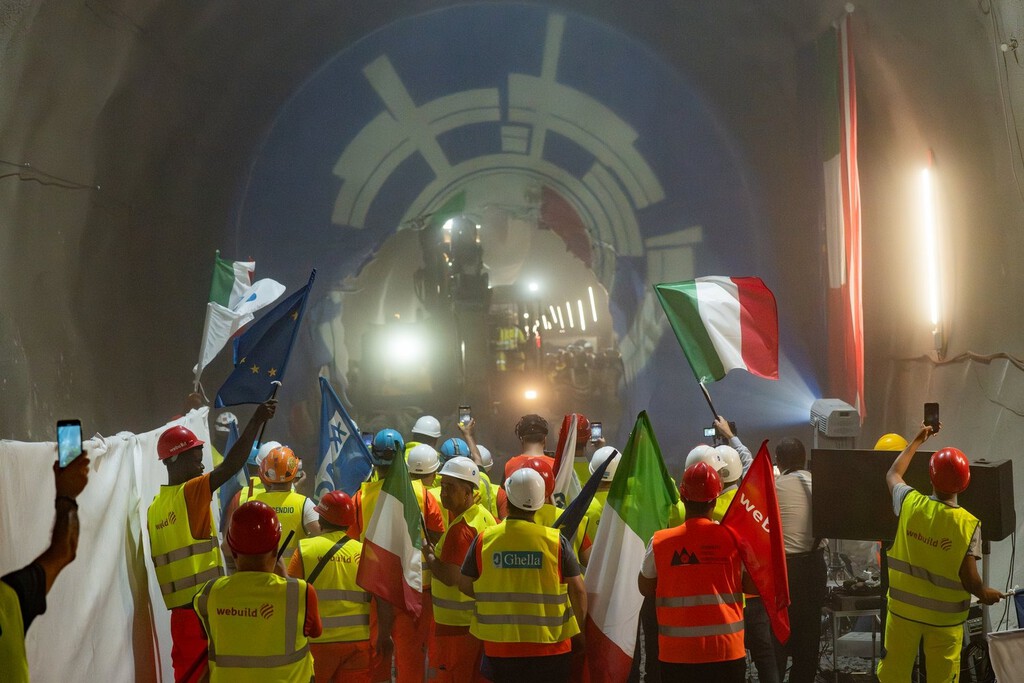 20 años después, Europa enfrenta una de las mayores hitos de ingeniería de su historia: el túnel ferroviario más largo del mundo