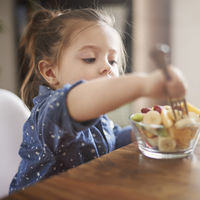 Las frutas en la alimentación infantil: cuándo y cómo ofrecerlas 