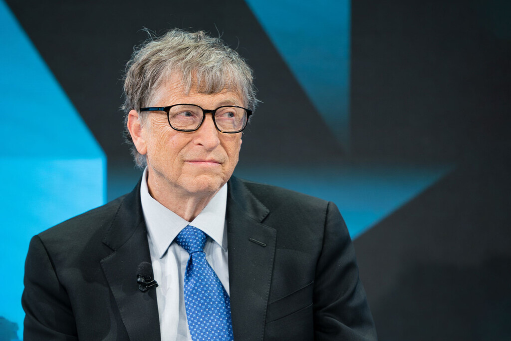 Bill Gates exige que la IA pague impuestos para blindar empleos: "Creo que deberíamos gravar los tokens de IA y a los robots"
