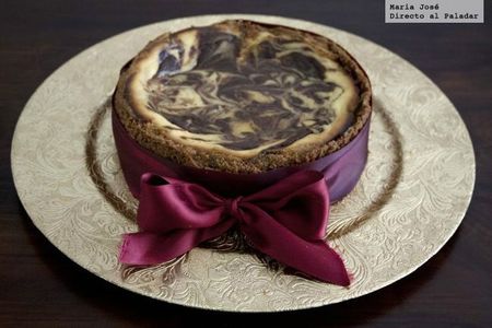 Tarta de queso con remolinos de chocolate. Receta para una ocasión especial