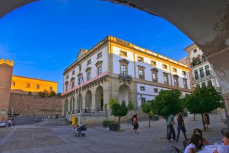 El Ayuntamiento de Cáceres utilizará el NFC con los turistas