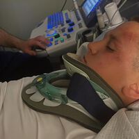 El peligro de querer llegar a MotoGP a cualquier precio. Un niño de 13 años manda a otro piloto contra el muro y acaba en el hospital 